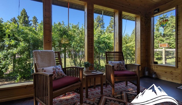 Spacious Cabin - Close to Seeley Lake, Wi-Fi, Dogs Welcome, RV Spot