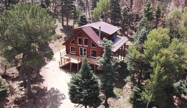 Spacious cabin in gated community.
