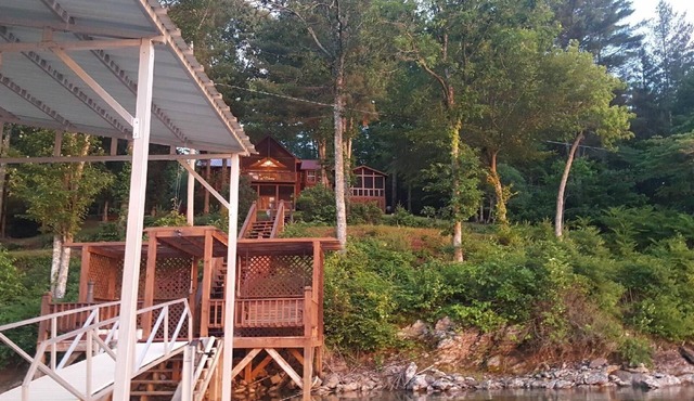 Spacious cabin located in the Blue Ridge Mountains on the beautiful lake Nottely