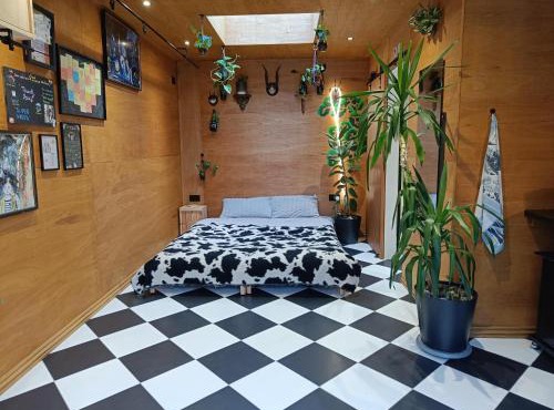 Spacious Cabin London Canary Wharf Free Parking B&B