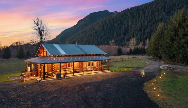 Spacious Cabin on 65 acres with no neighbors