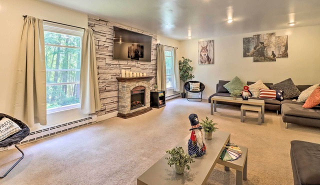 Spacious Cabin w/ Hot Tub, Game Room & Fire Pit!