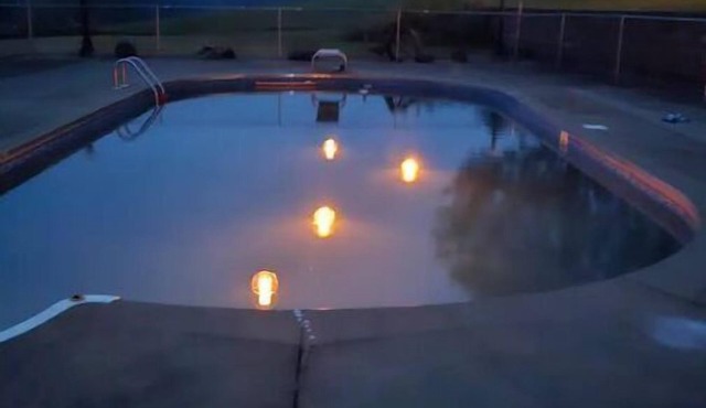 SPACIOUS California style house, CAPTIVATING mountain views. Dog Friendly.