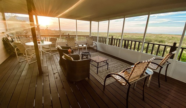 Spacious Camp on Canal w/Bayview-Fish, Boat, Relax