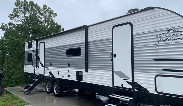 spacious camper in maynardville, tn minutes from several marinas!