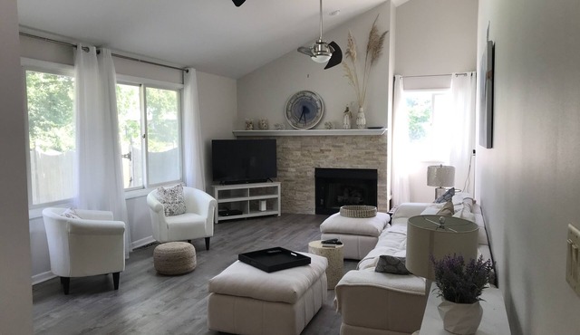 Spacious Cape May 3 bedroom home with large pool