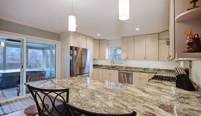 Spacious, Central Boulder Home with all amenities, pet friendly.