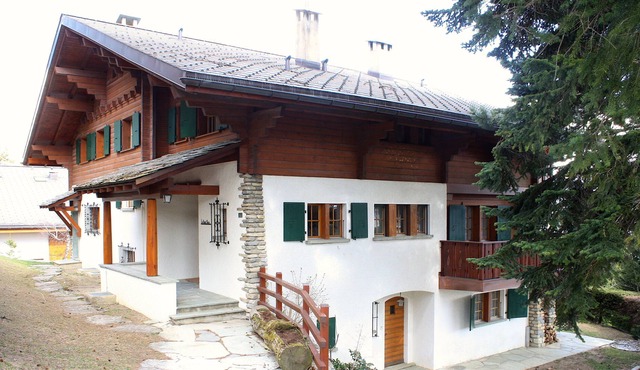 Spacious & Central for up to 11 guests | Chalet Haut-Praz