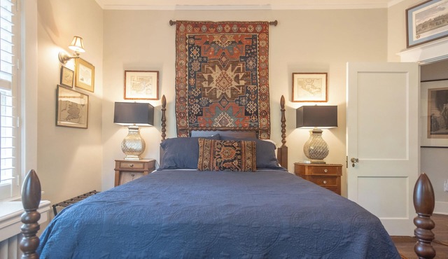 Spacious Central Gardens House and Carriage House