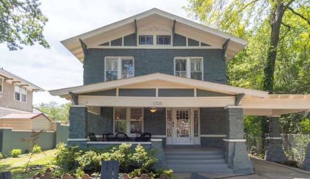 Spacious Central Gardens Homen