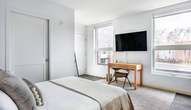 Spacious Central Square Studio w/Doorman, near T Stop, by Blueground