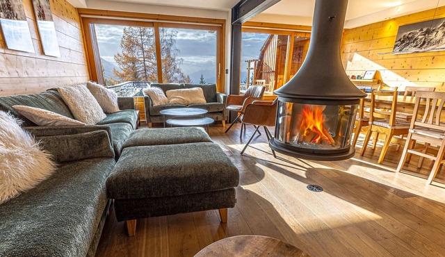 Spacious chalet for 14 with sauna and fireplace in Arcs 1600