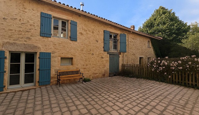 Spacious, charming, well equipped house surrounded by picturesque villages.