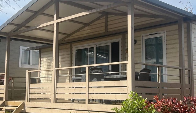 Spacious Chalet for 6 with Terrace