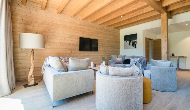 Spacious chalet for 12 people in megeve
