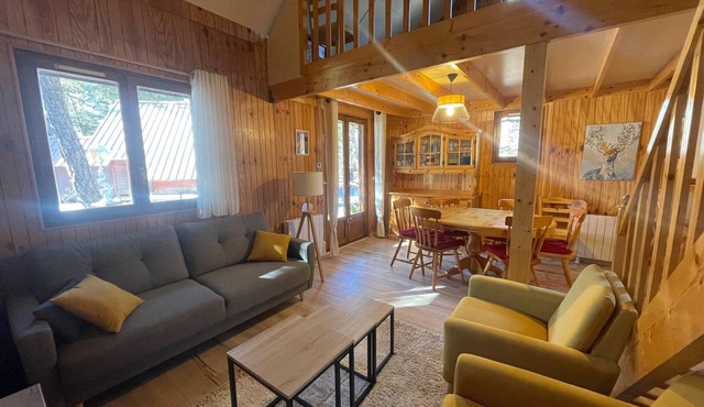 Spacious chalet in Barcelonnette for 8 guests