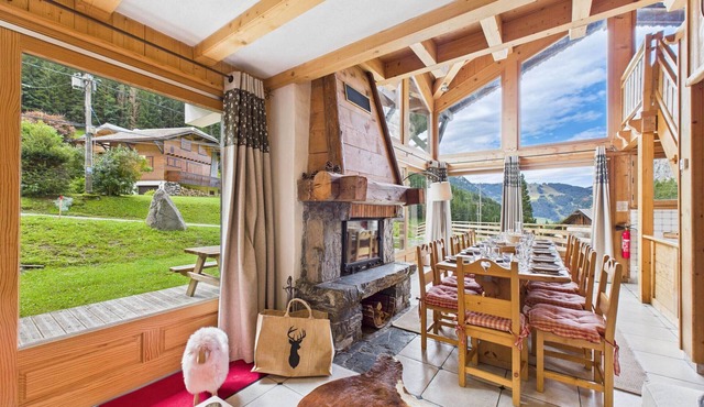 Spacious chalet in Morzine with SPA and sauna, pets allowed