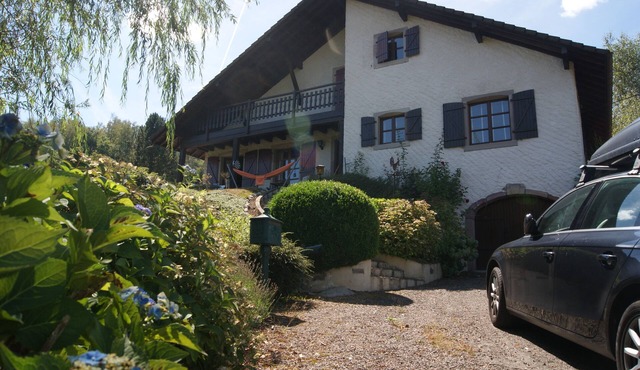 Spacious, chalet-style home, full comfort, WIFI, BBQ, large garden, up to 11 prs