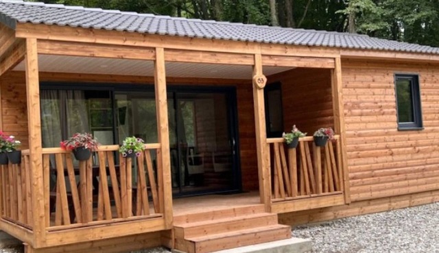 Spacious chalet with terrace - 8 guests