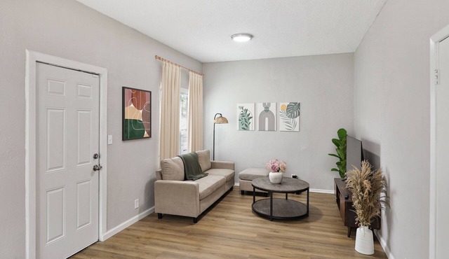 Spacious & Charming Home, 7 mintes from Forest Park in St. Louis