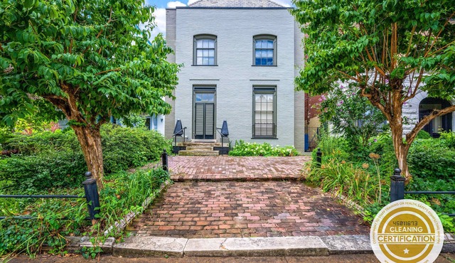 Spacious Charming Home ABODEbucks