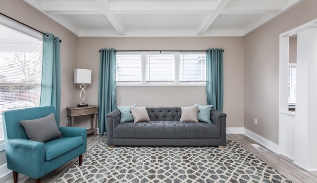 Spacious & Cheery -Family Friendly - 5min to downtown