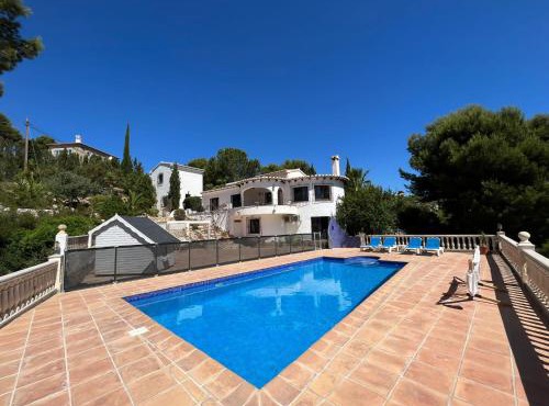Spacious Child Friendly Villa in Moraira with Seaview
