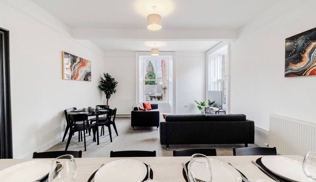 Spacious city center apartment