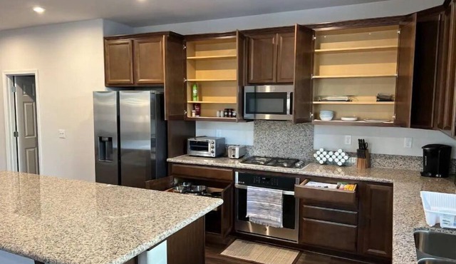 Spacious, clean, brand new 4BR home in Woodland