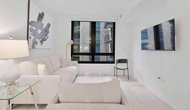 Spacious + Clean | Desk + Business Center | near Capitol Hill