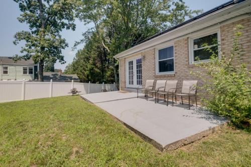 Spacious Clinton Home with Patio 12 Mi to Capitol!