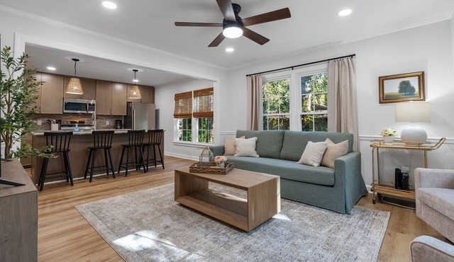 Spacious|Close to DT|5 BDRM|4BA|PetsOK