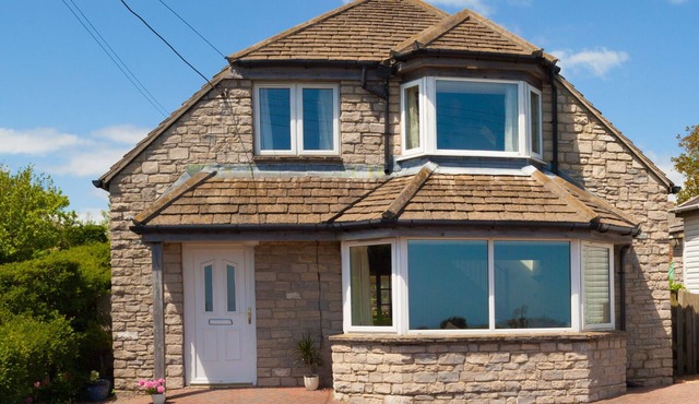 Spacious Coastal House with Stunning Sea Views N Near Sea & Sandy Beaches