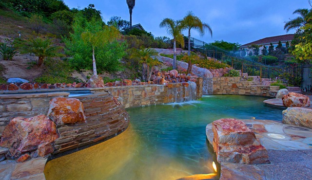 Spacious Coastal Aviara Pool Home, Close To Beach And Several Local Attractions