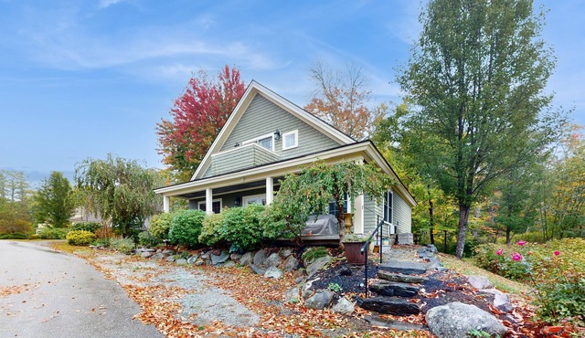 Spacious Coastal Retreat with its Scenic Outdoor Spaces