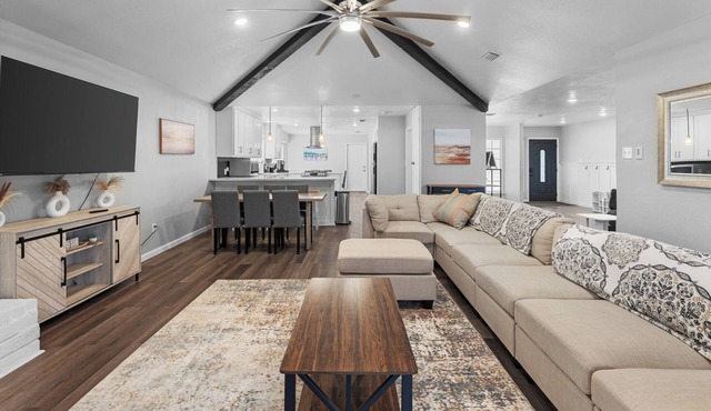 🏝️ Spacious Coastal Getaway | Sleeps 16 | SouthSide This 4BR, 2BA home is perfect for large families & groups, just a quick drive to Whitecap Beach, dining & shopping. Enjoy TWO massive living rooms, a fully stocked kitchen, & spacious dinin