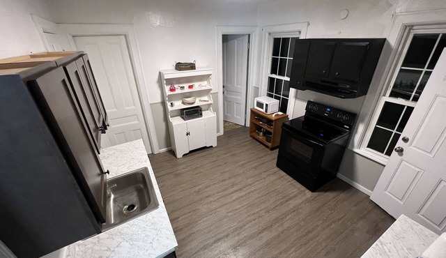 Spacious Colonial Style House - DT Geneva