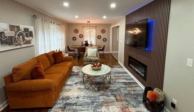 Spacious & Comfortable 3BR Home Near ATL Airport, Family-Friendly, Fast Wi-Fi