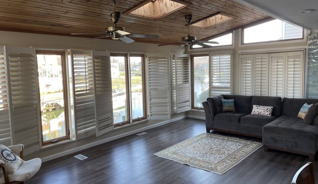 Spacious & comfortable Home, water access near Beach, restaurants & Hampton Univ