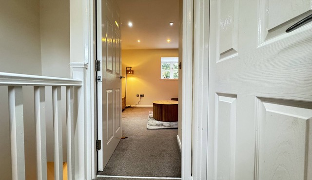 Spacious, Comfy & Central home next to Castle