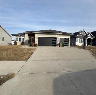 Spacious Comfy Quiet Functional 5BR 3BA Home in Clive Iowa
