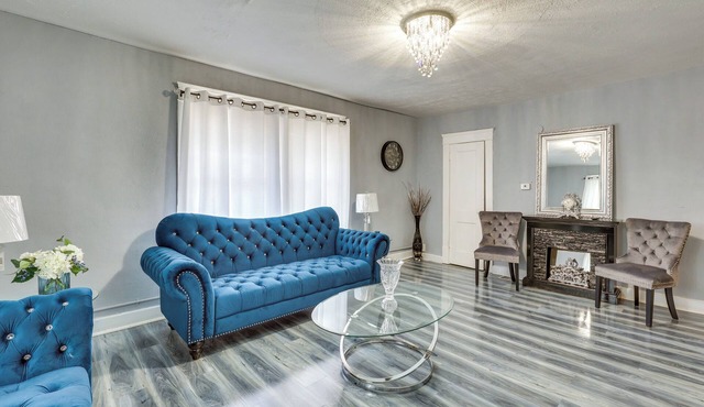 Spacious Condo 4 Mi to Pro Football Hall of Fame!