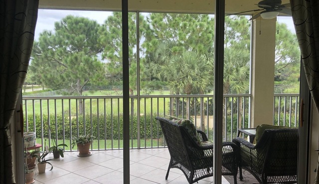 Spacious Condo is Sunny South Fort Myers, Florida