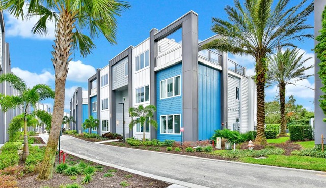 Spacious Condo near Disney w/ Hotel Amenities - 7770 - 27 - 214
