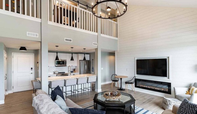 Spacious Condo Perfect for Fun Family Getaways