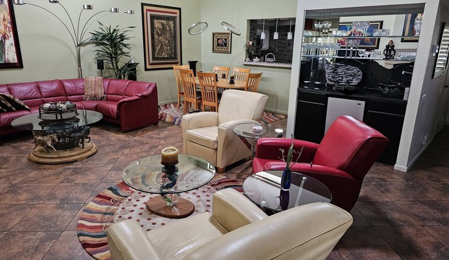 Spacious Condo with Baby Grand Piano in Beautiful Sunny Palm Springs
