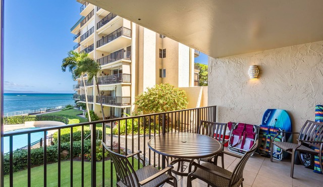 Spacious condo with an ocean view, pool, & washer/dryer - walk to beach