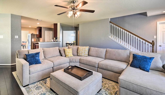 Spacious Conroe Home - 6 Mi to The Woodlands!