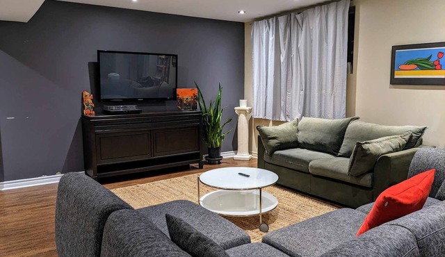 Spacious Convenient place, 10 min from Downtown