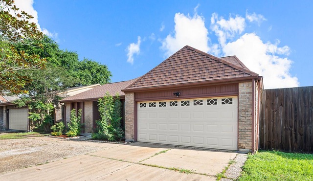 Spacious/ Convenient/Relaxing 4-BR Home near Houston, Sugar Land & Stafford
